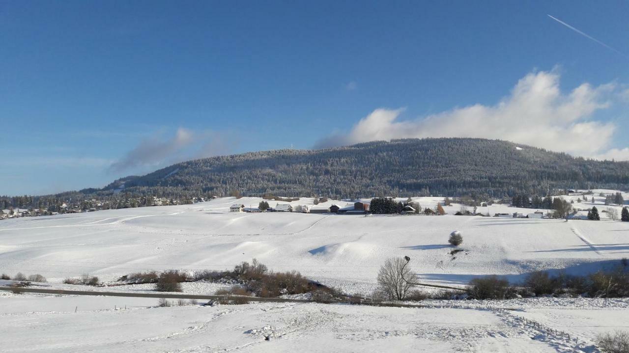 Le Charme Des 2 Lacs Malbuisson Exterior photo